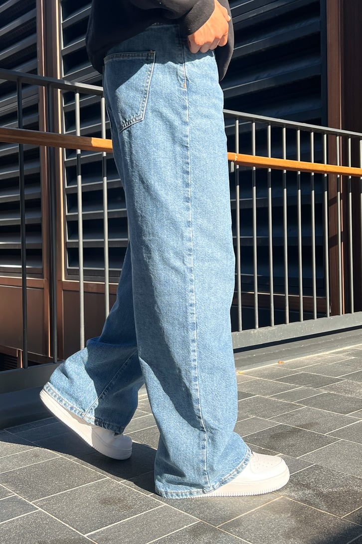 Düğme Detaylı Mavi Baggy Jean