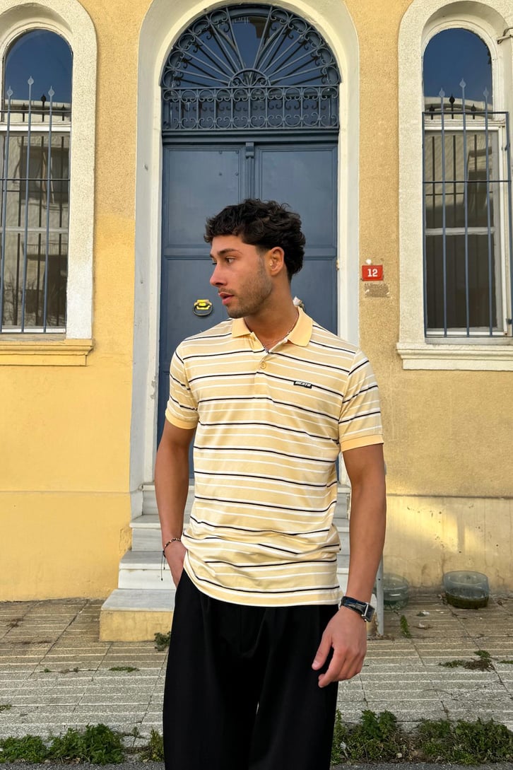 Düğmeli Polo Yaka Çizgili Tişört