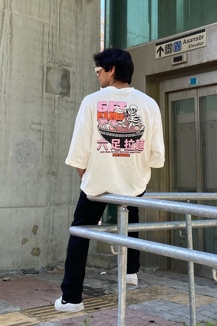 Eat Noodle! Oversize Tshirt