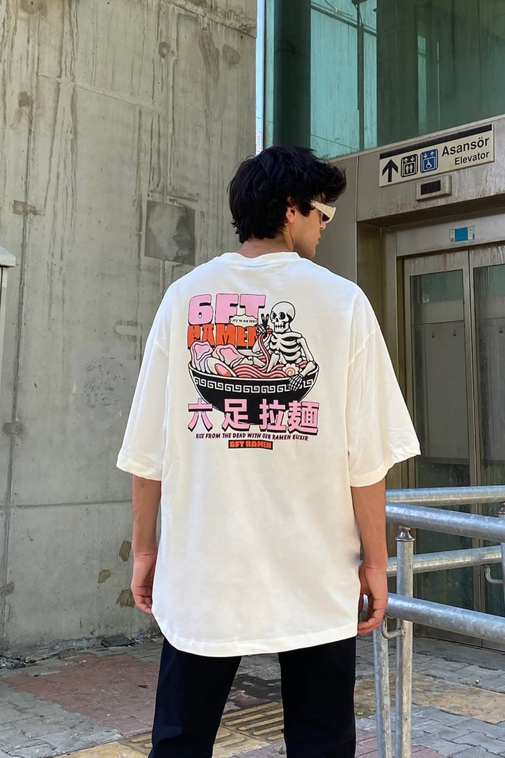 Eat Noodle! Oversize Tshirt