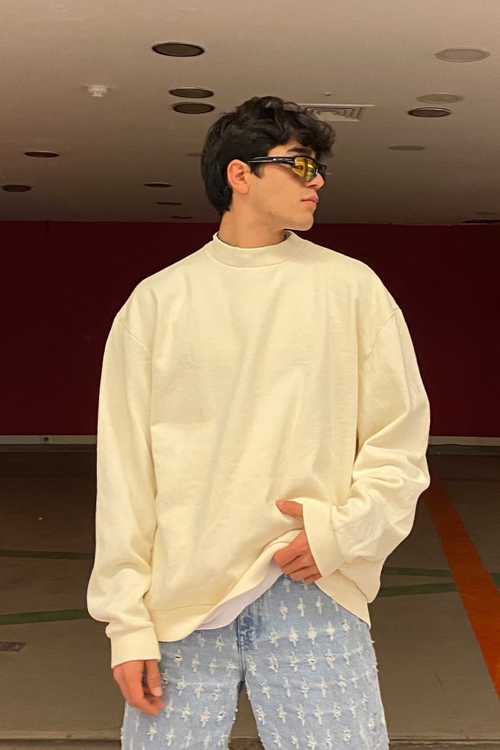 Ecru Basic Oversize Sweatshirt