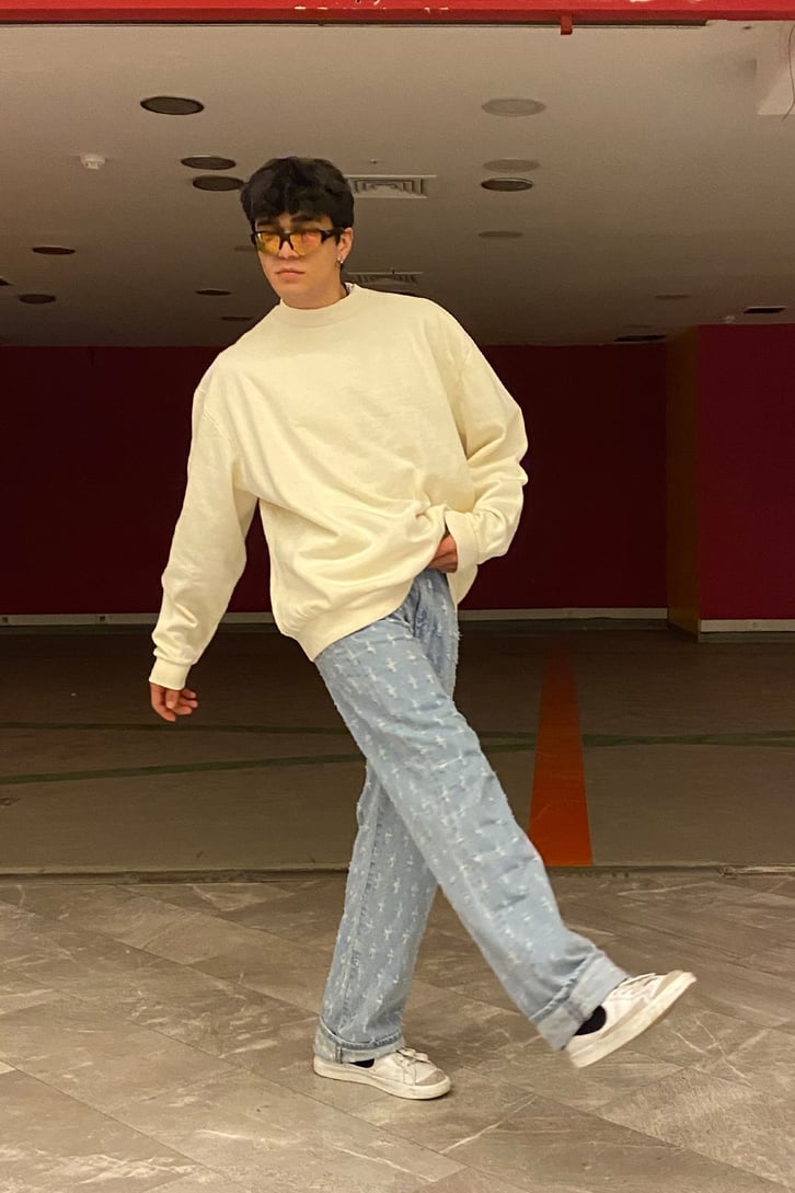 Ecru Basic Oversize Sweatshirt