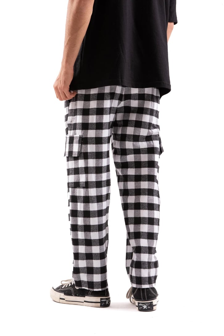 Ekose Desenli Kargo Cepli Siyah Pijama