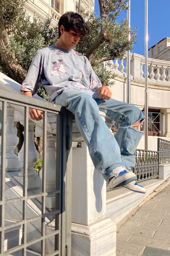 ELBİSELİ KADIN BASKILI TSHIRT