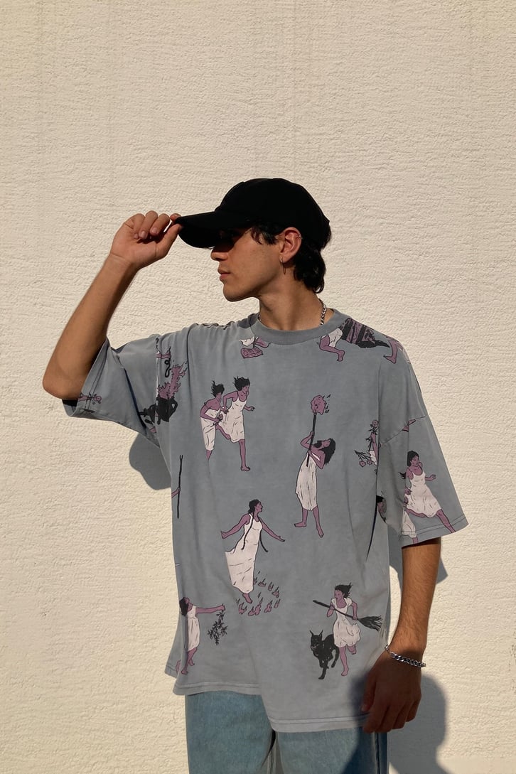 ELBİSELİ KADIN BASKILI TSHIRT