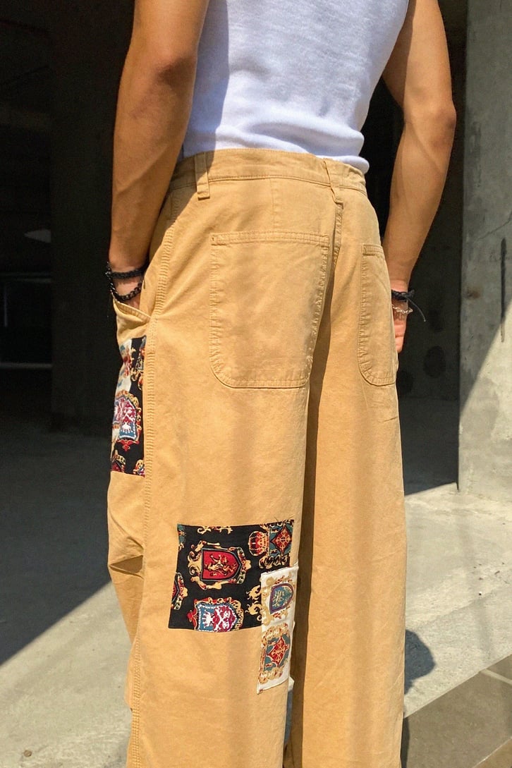 Emblem Patch Detay Hardal Baggy Jean