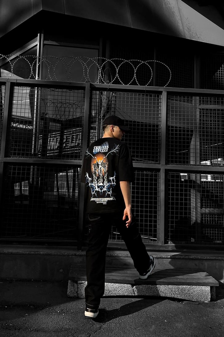 Endless Sırt Baskılı Oversize Tshirt