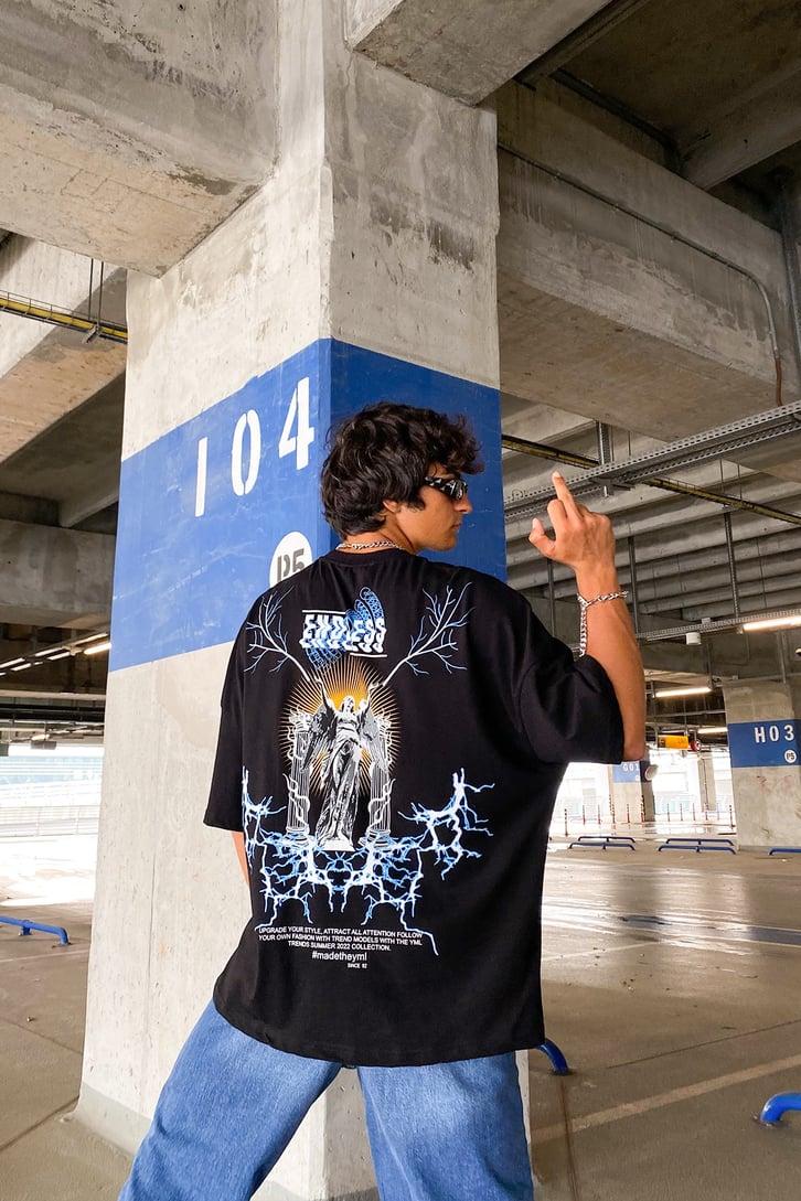 Endless Statue Baskılı Siyah Super Oversize Tshirt
