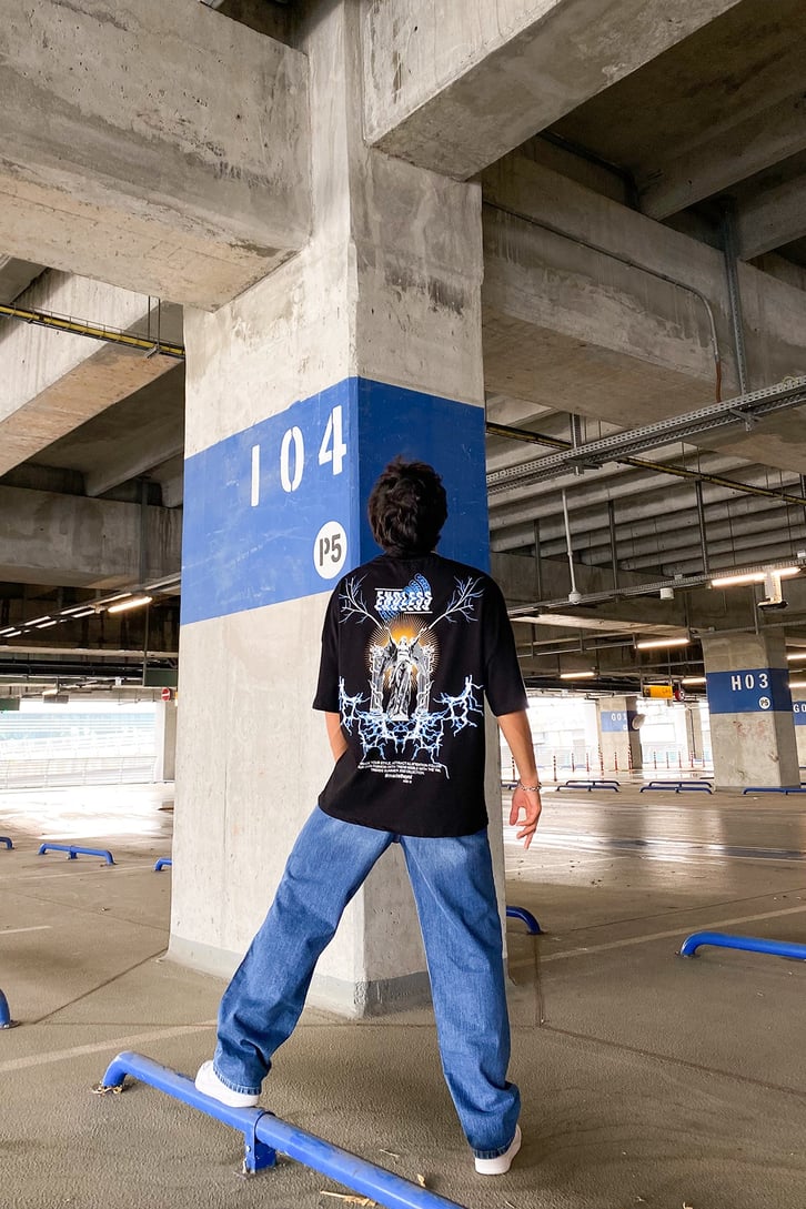 Endless Statue Baskılı Siyah Super Oversize Tshirt