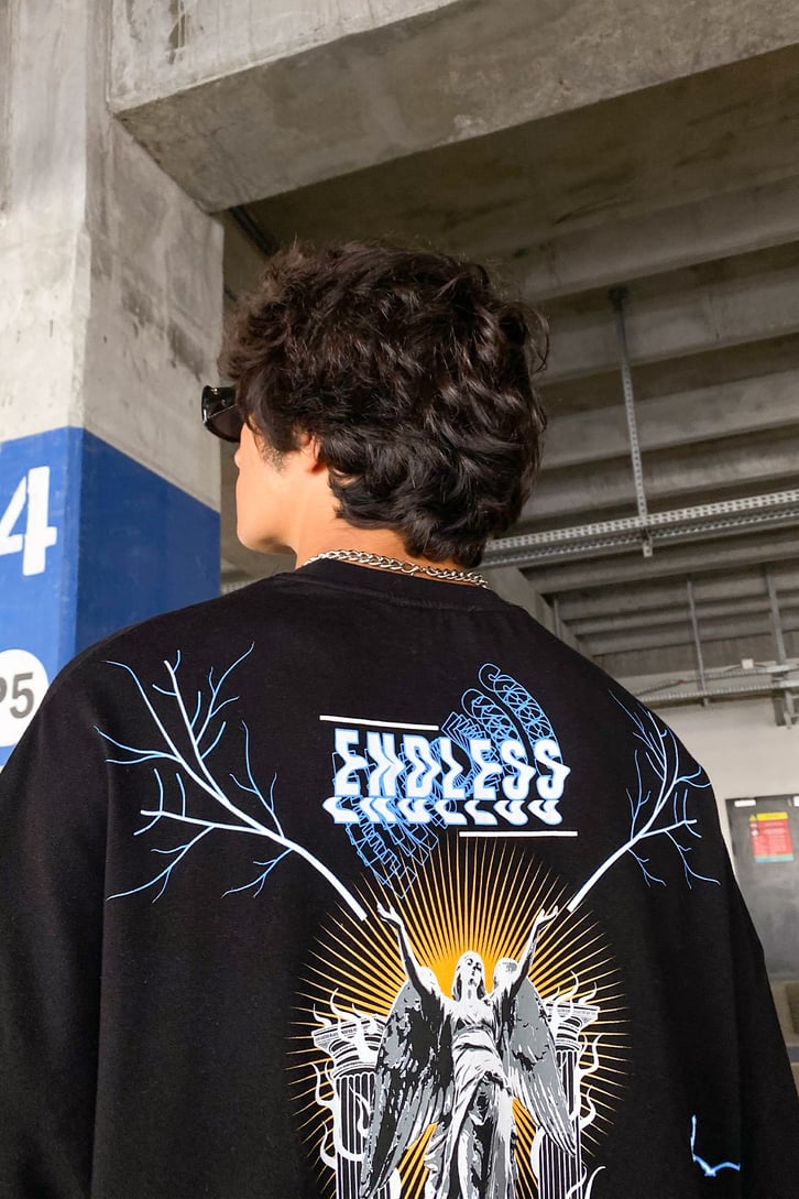 Endless Statue Baskılı Siyah Super Oversize Tshirt