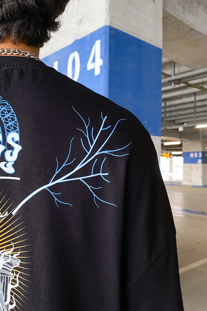 Endless Statue Baskılı Siyah Super Oversize Tshirt
