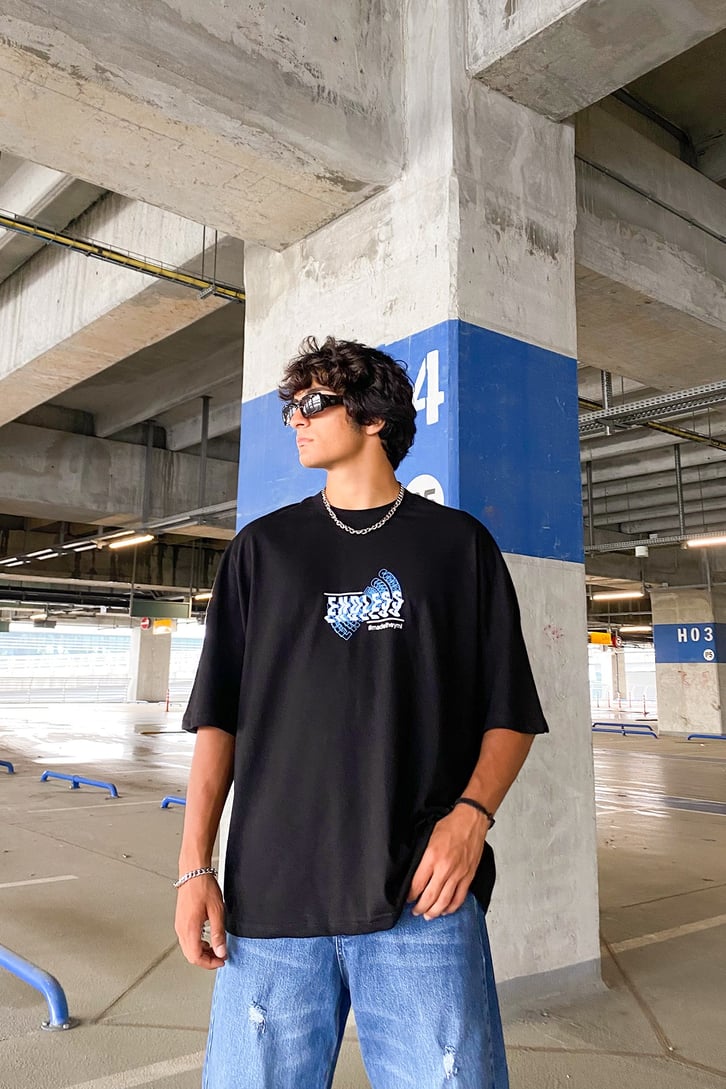 Endless Statue Baskılı Siyah Super Oversize Tshirt