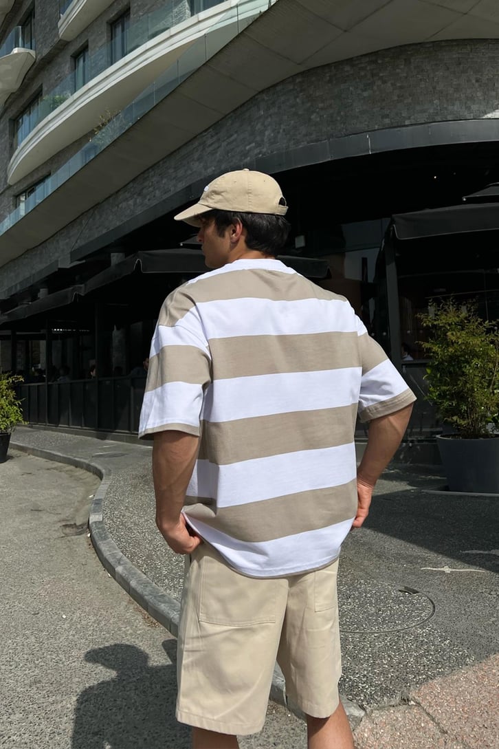 Essence Baskılı Çizgili Siyah Oversize Tişört
