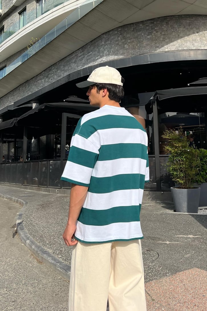 Essence Baskılı Çizgili Siyah Oversize Tişört
