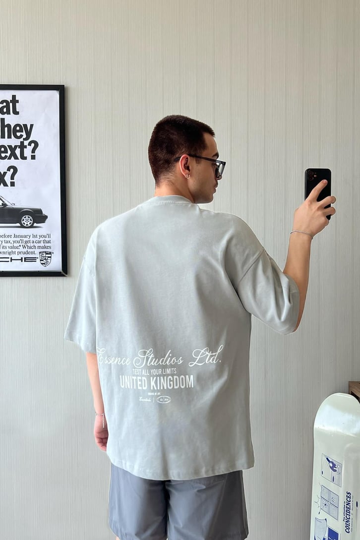Essence Baskılı Oversize Tişört