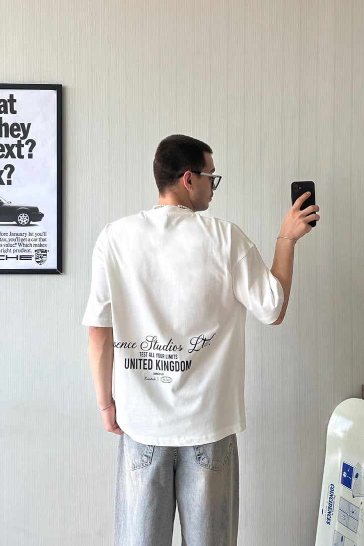 Essence Baskılı Oversize Tişört