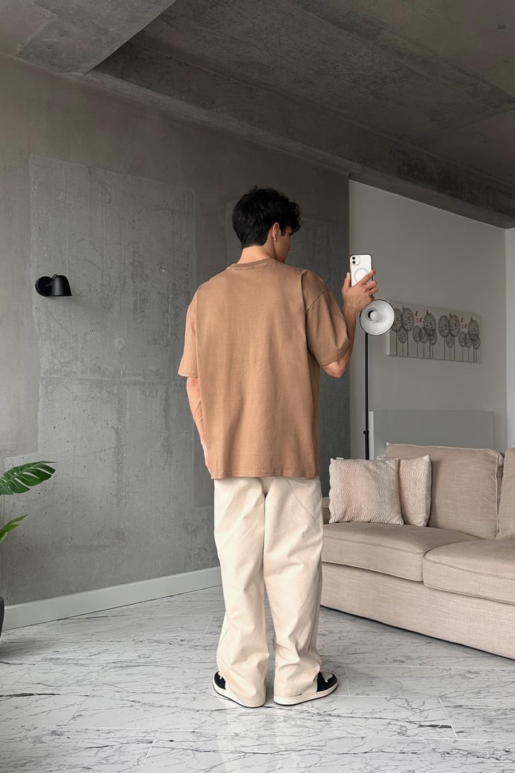 Essentials Kabartma Baskılı Camel Oversize Tişört
