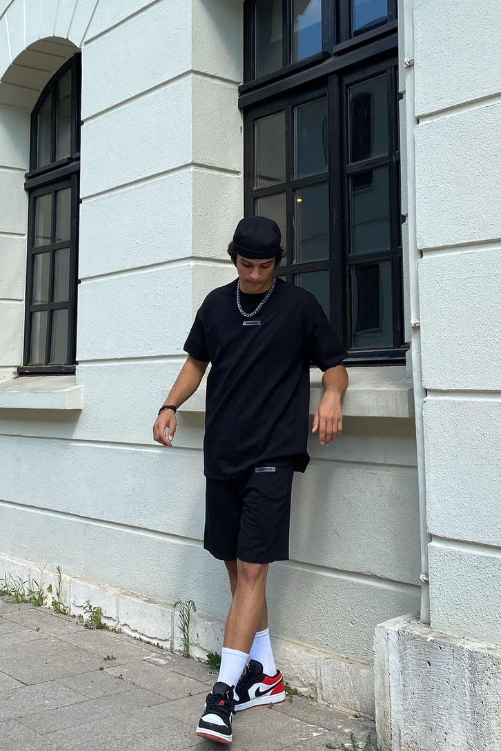 Essentials Siyah Tshirt-Şort Takım