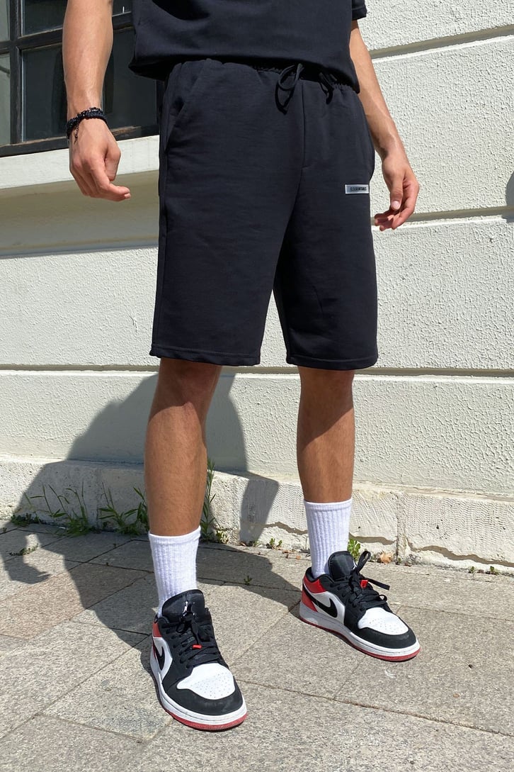 Essentials Siyah Tshirt-Şort Takım