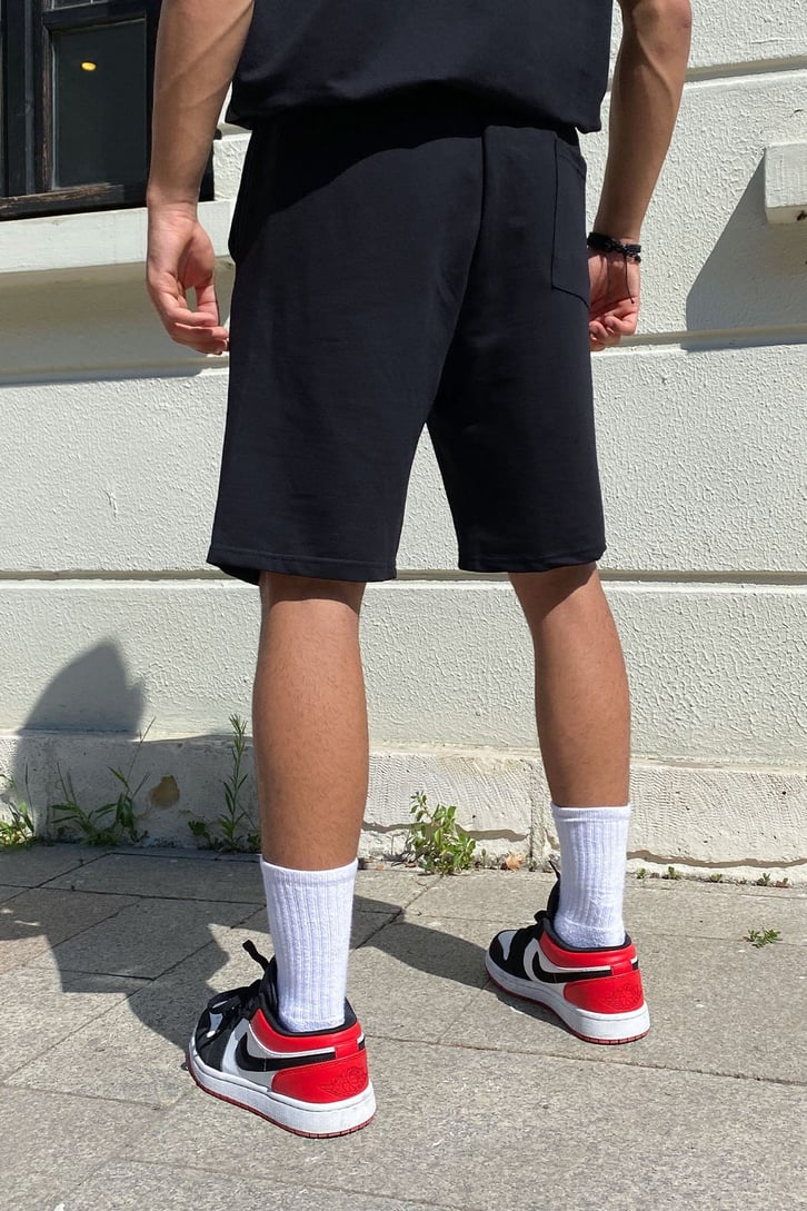 Essentials Siyah Tshirt-Şort Takım