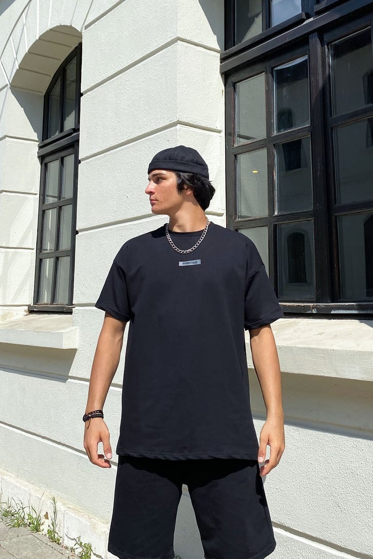 Essentials Siyah Tshirt-Şort Takım