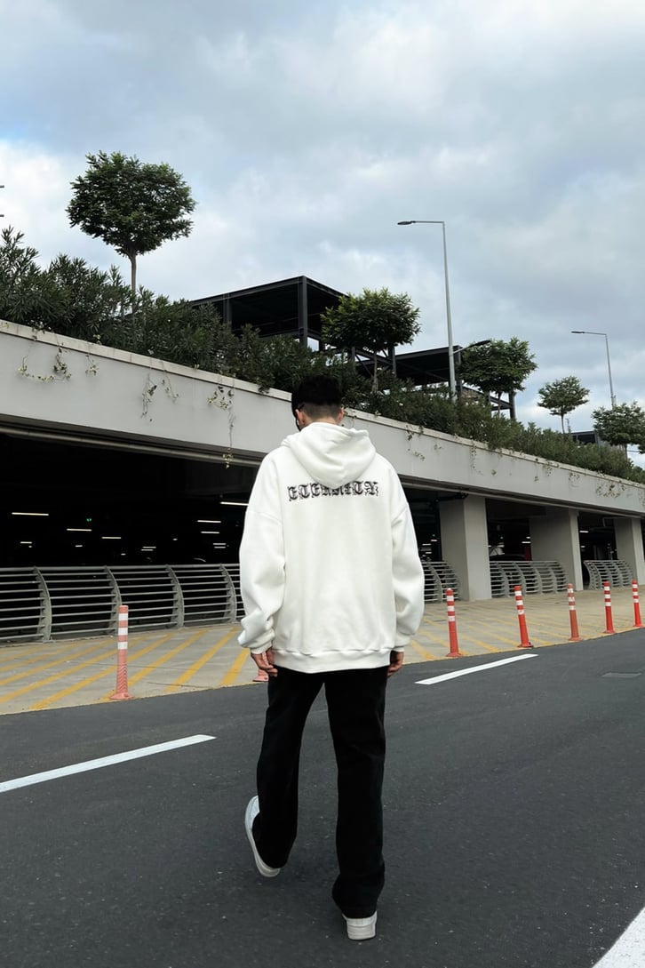 Eternity Nakışlı Beyaz Zipper Sweatshirt