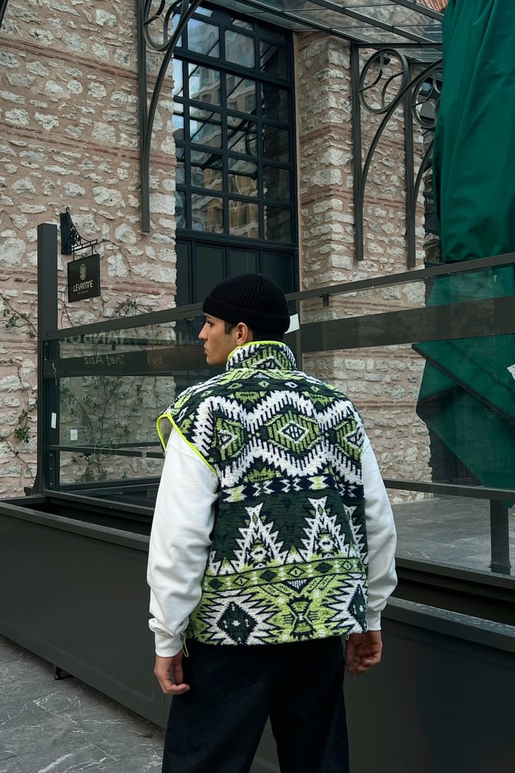 Ethnic Desen Yeşil Peluş Yelek
