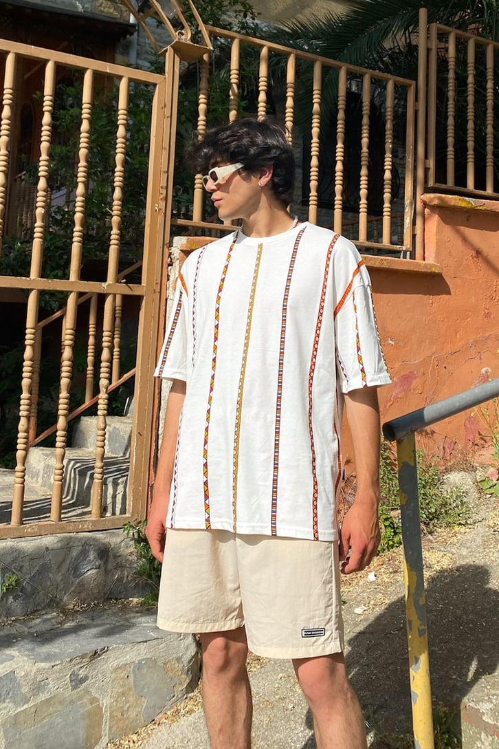 Ethnic Strip Baskılı Oversize Tshirt