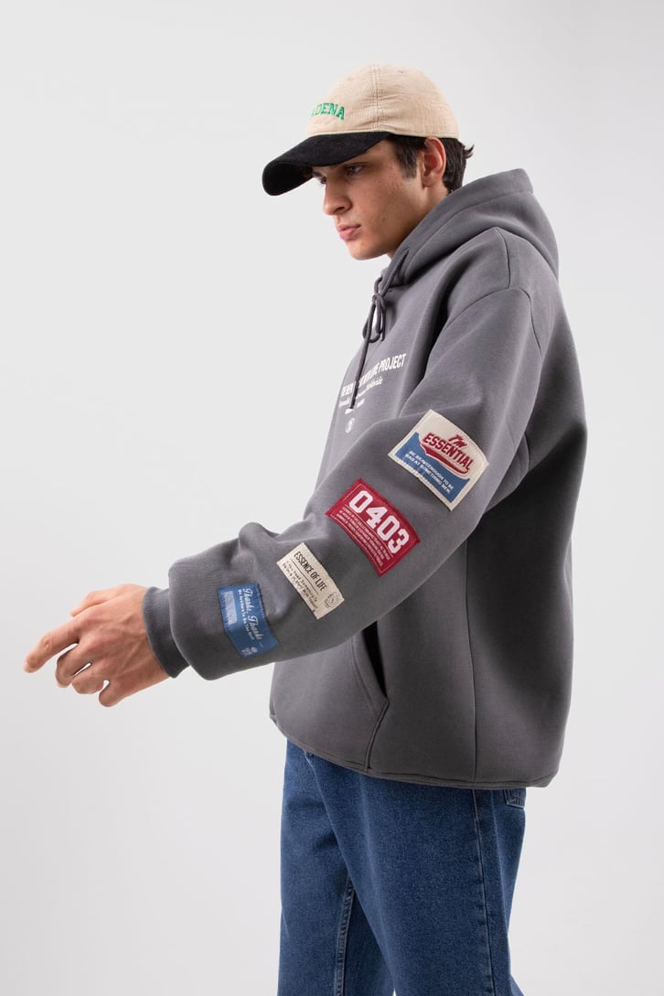 Etiket Nakışlı Bej Oversize Hoodie