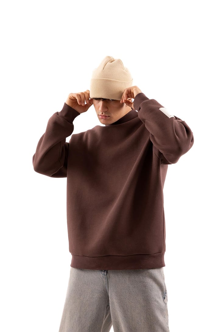 Etiket Nakışlı Kahverengi Oversize Sweatshirt