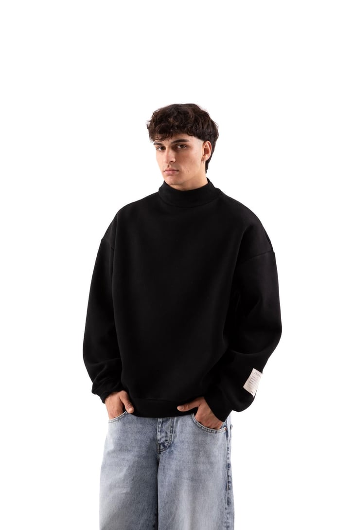 Etiket Nakışlı Siyah Oversize Sweatshirt