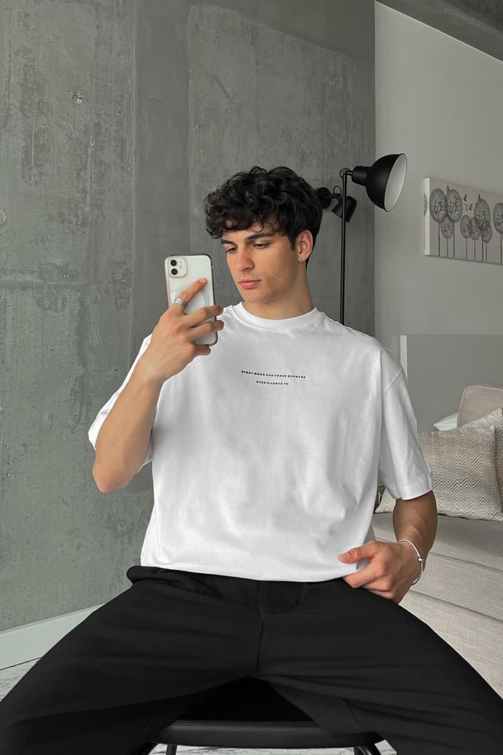 Every Word Baskılı Beyaz Oversize Tişört