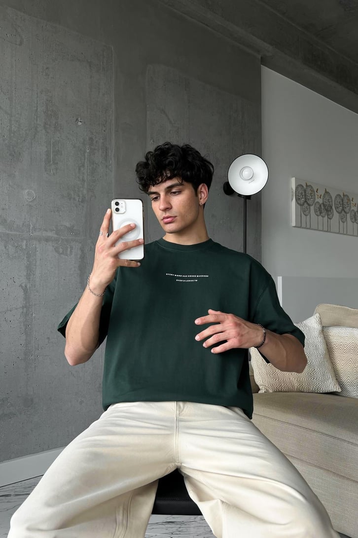 Every Word Baskılı Yeşil Oversize Tişört