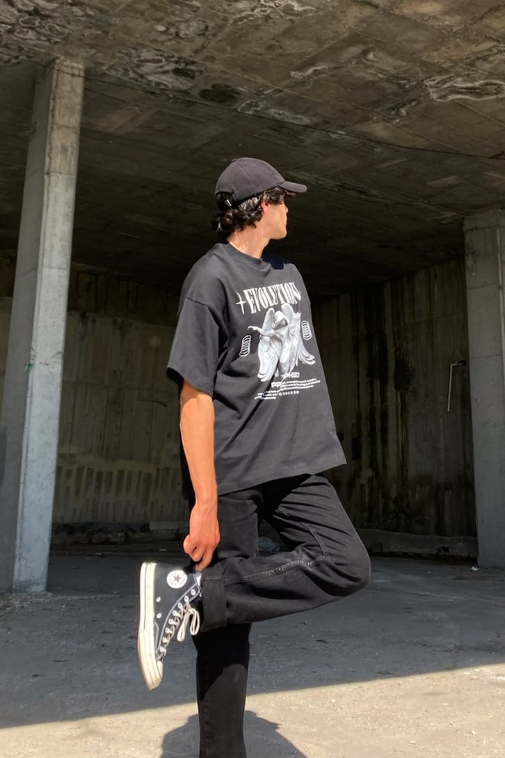 Evolution Statue Baskılı Siyah Oversize Tshirt