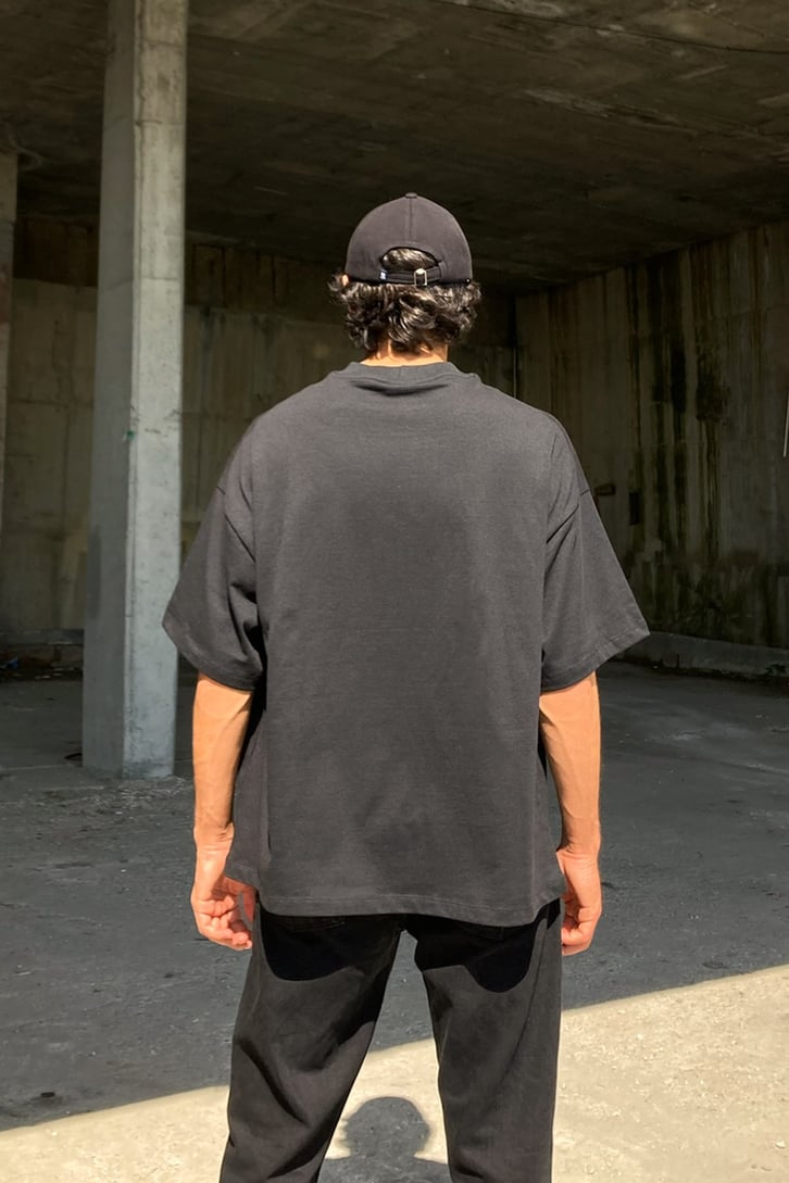 Evolution Statue Baskılı Siyah Oversize Tshirt