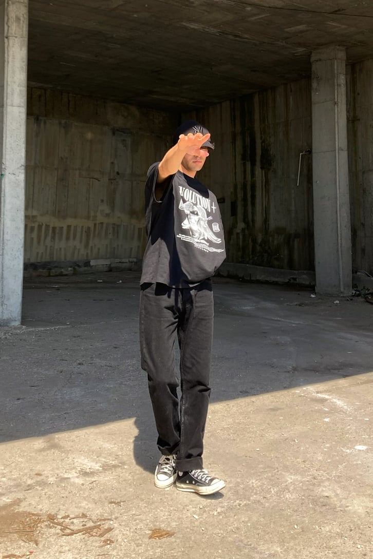 Evolution Statue Baskılı Siyah Oversize Tshirt