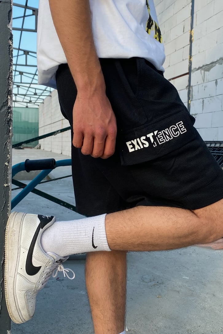 Existence Baskılı Siyah Örme Şort