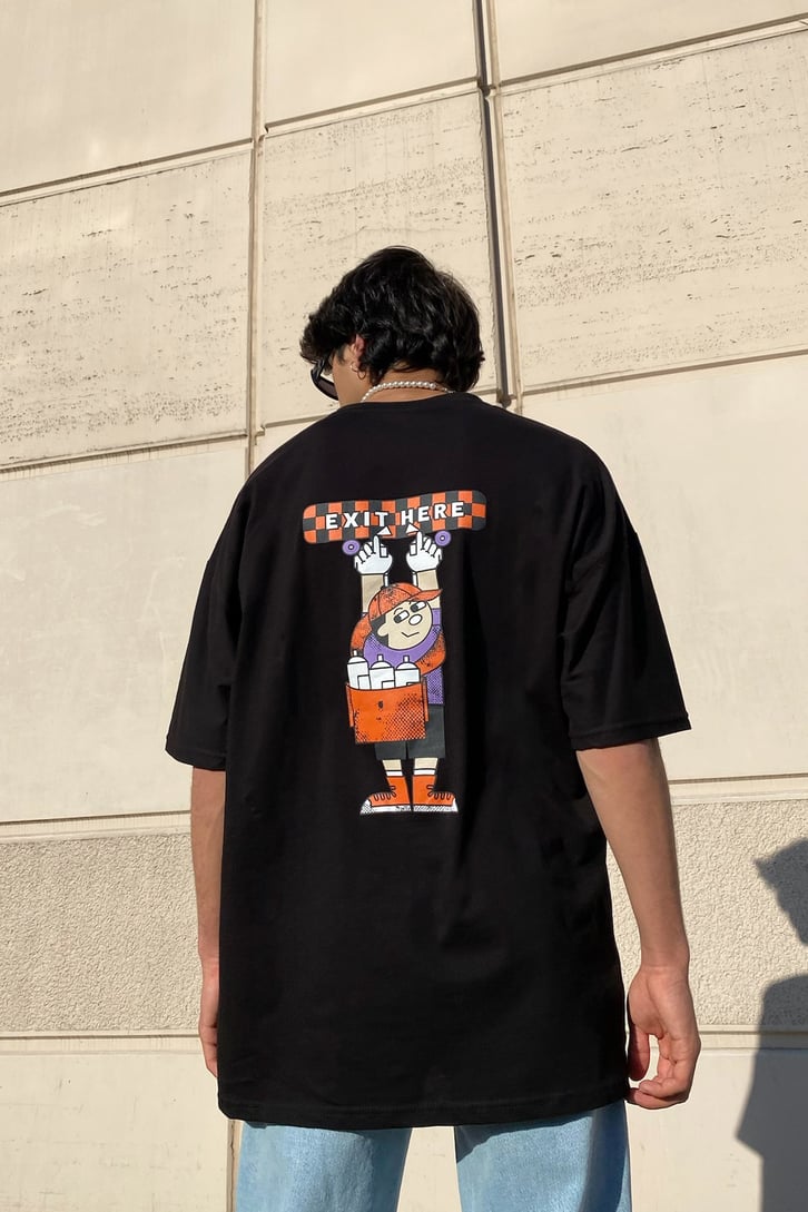 Exit Here Baskılı Siyah Oversize Tshirt