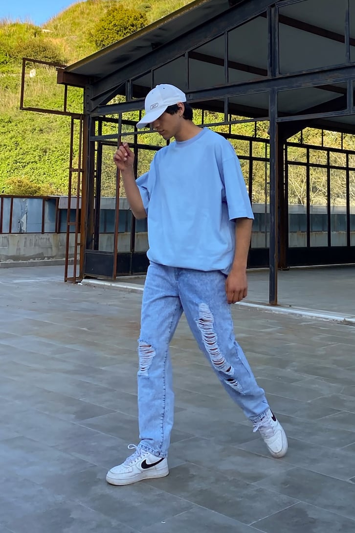 Extenden Yırtık Detaylı Mavi Regular Fit Jean