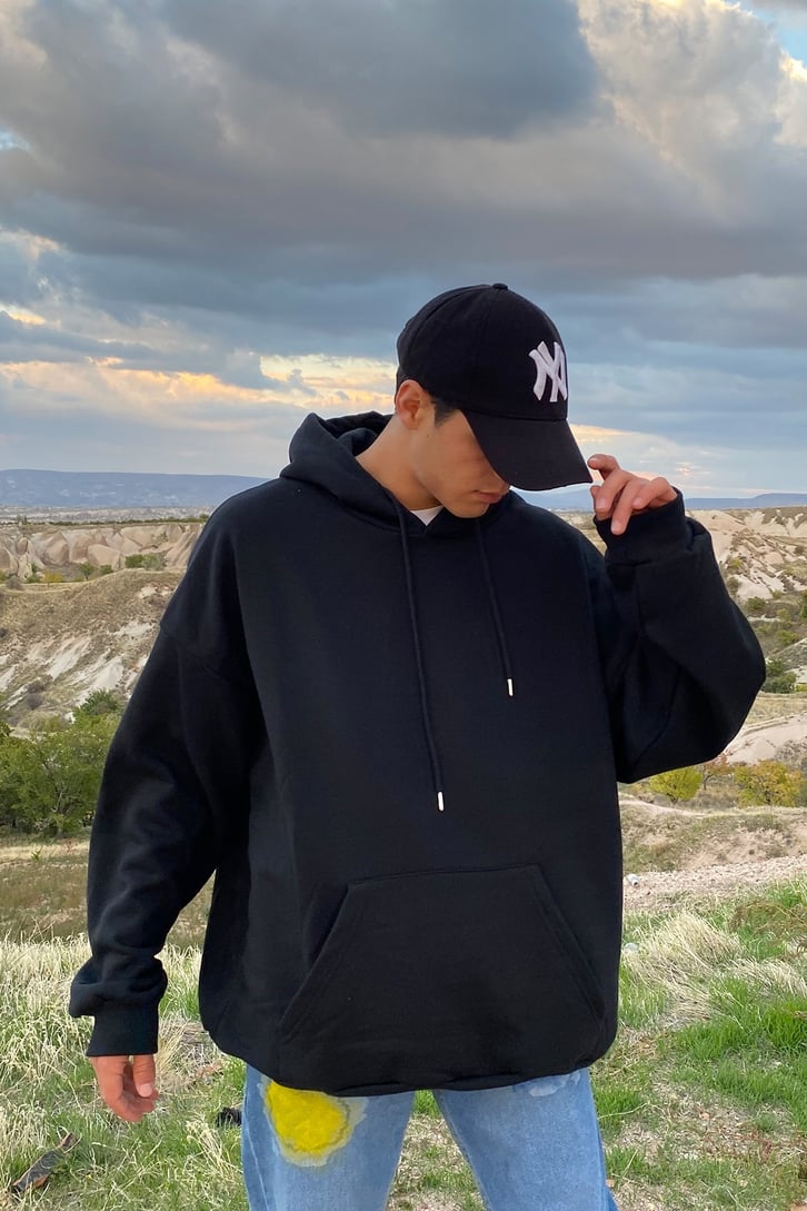 EXTRA OVERSIZE BASIC HOODIE