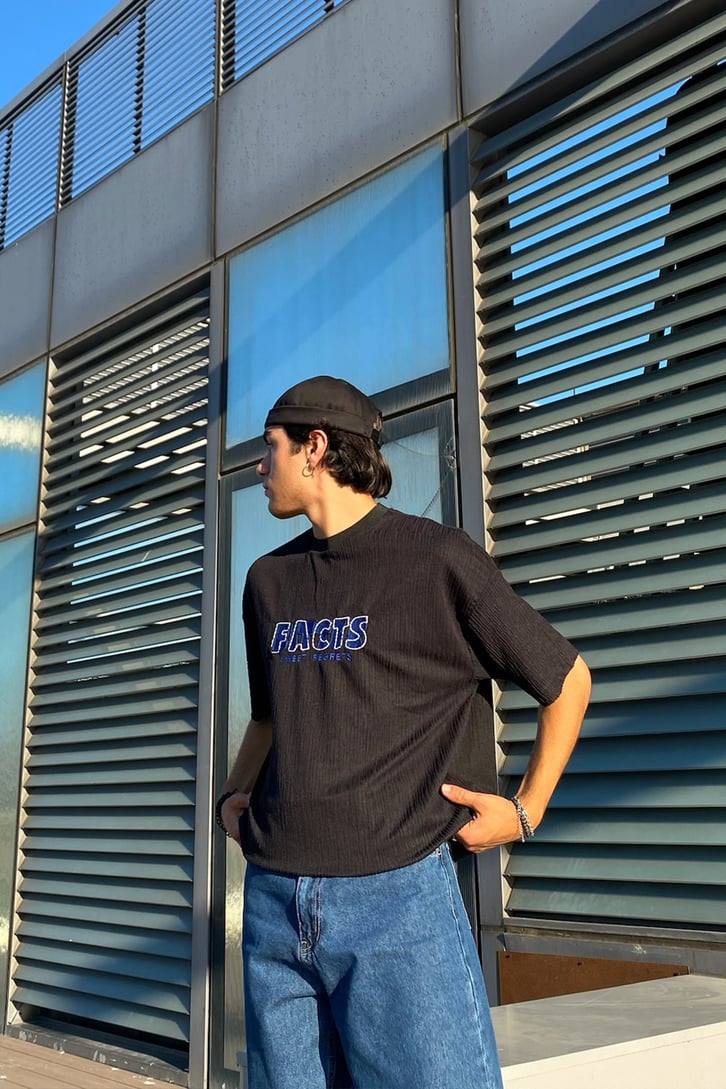 Facts Nakışlı Siyah Oversize Tshirt