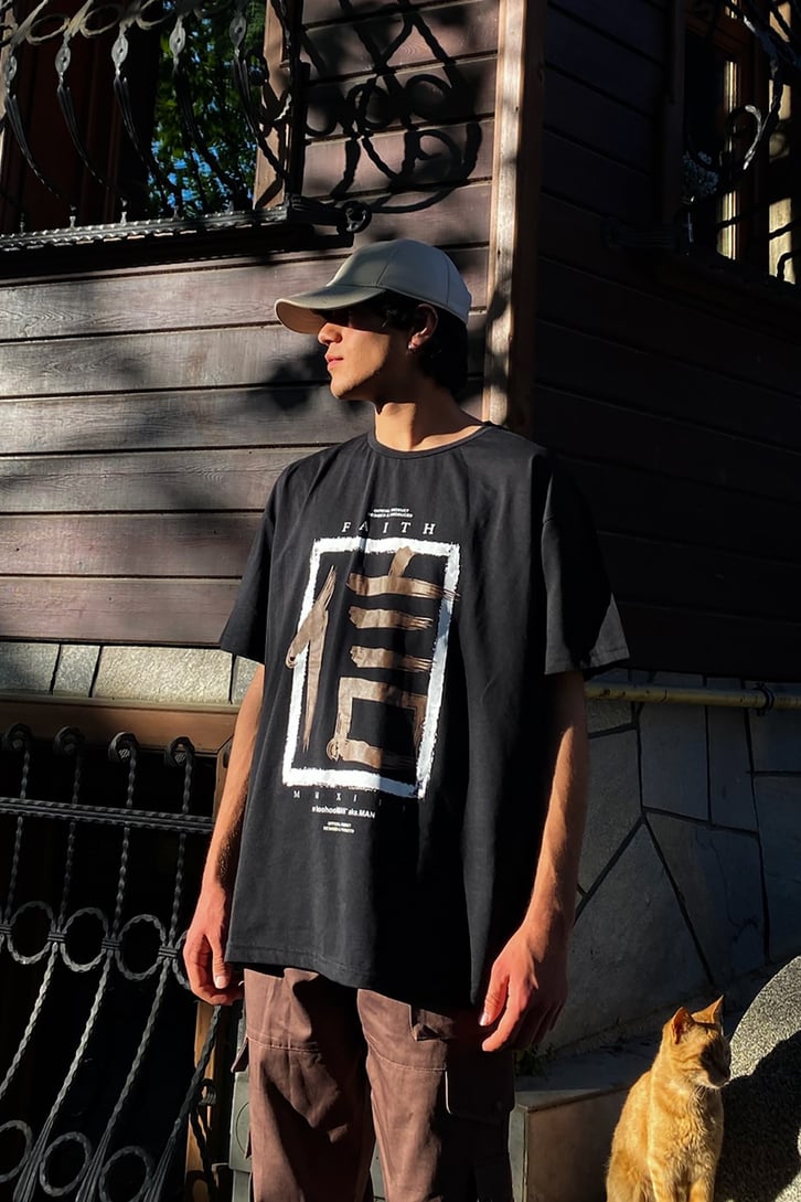 Faith Baskılı Siyah Oversize Tshirt