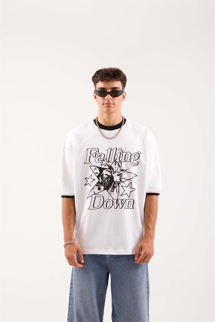 Falling Down Baskılı Beyaz Oversize Tişört