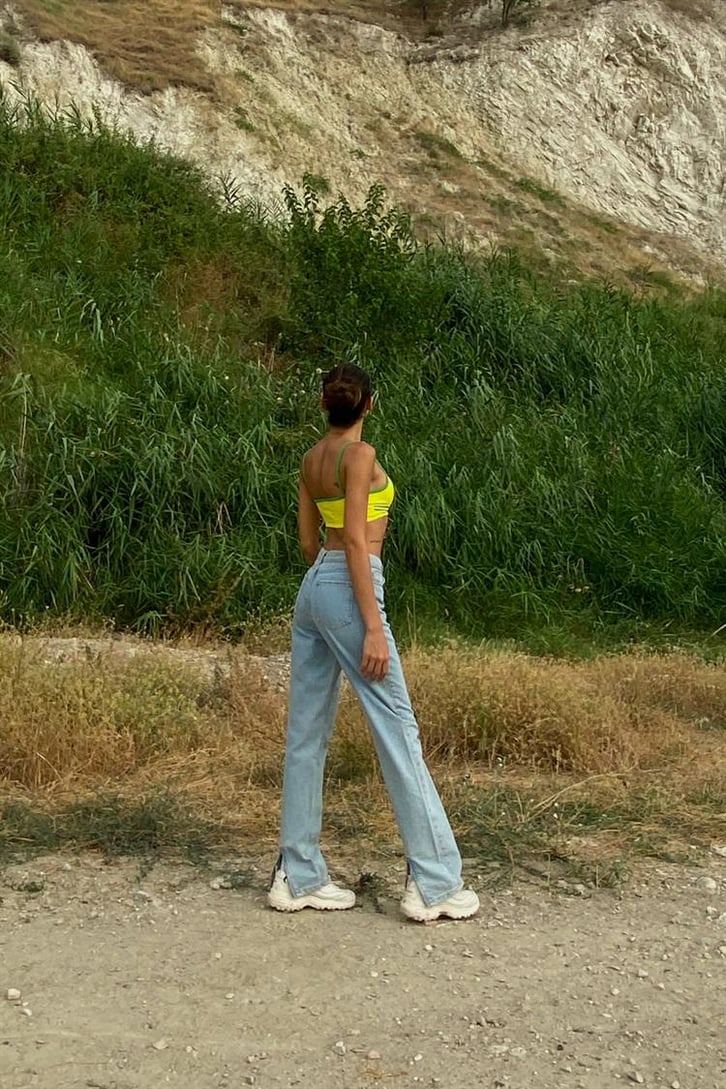 Fermuar Detaylı Buz Mavi Jean