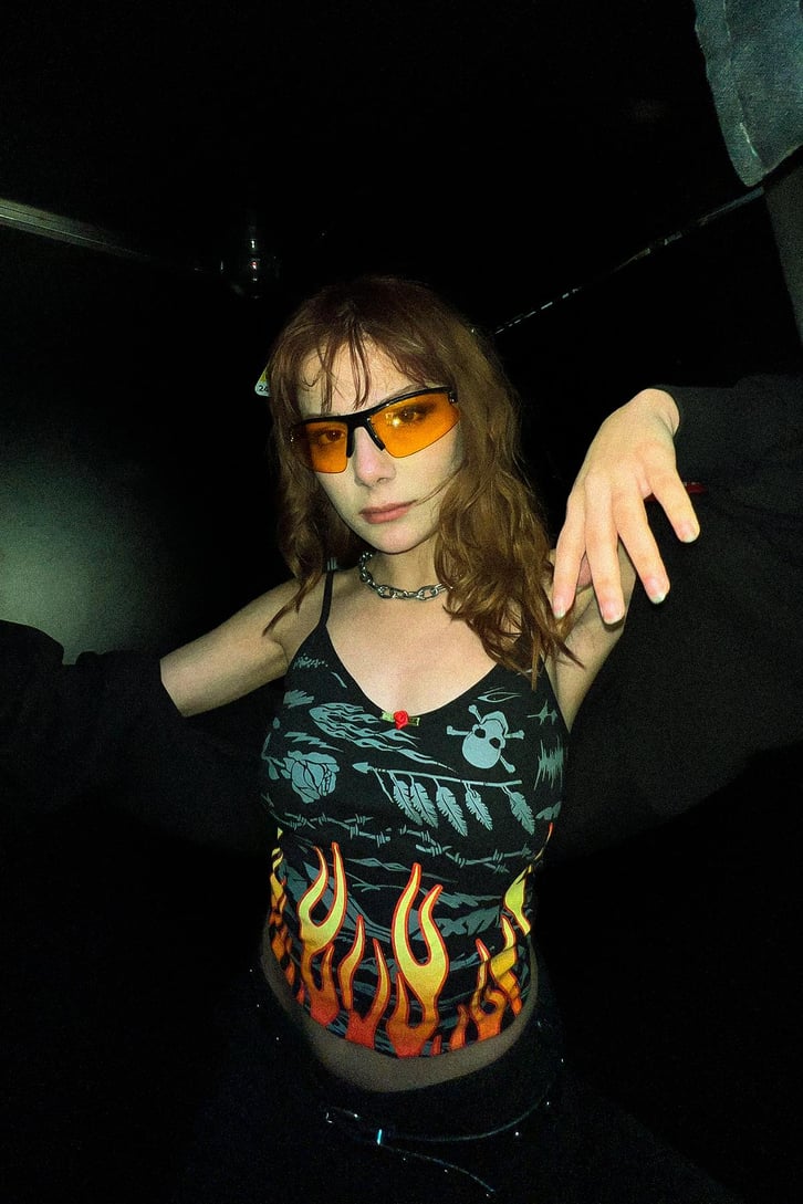 Flame Askılı Crop