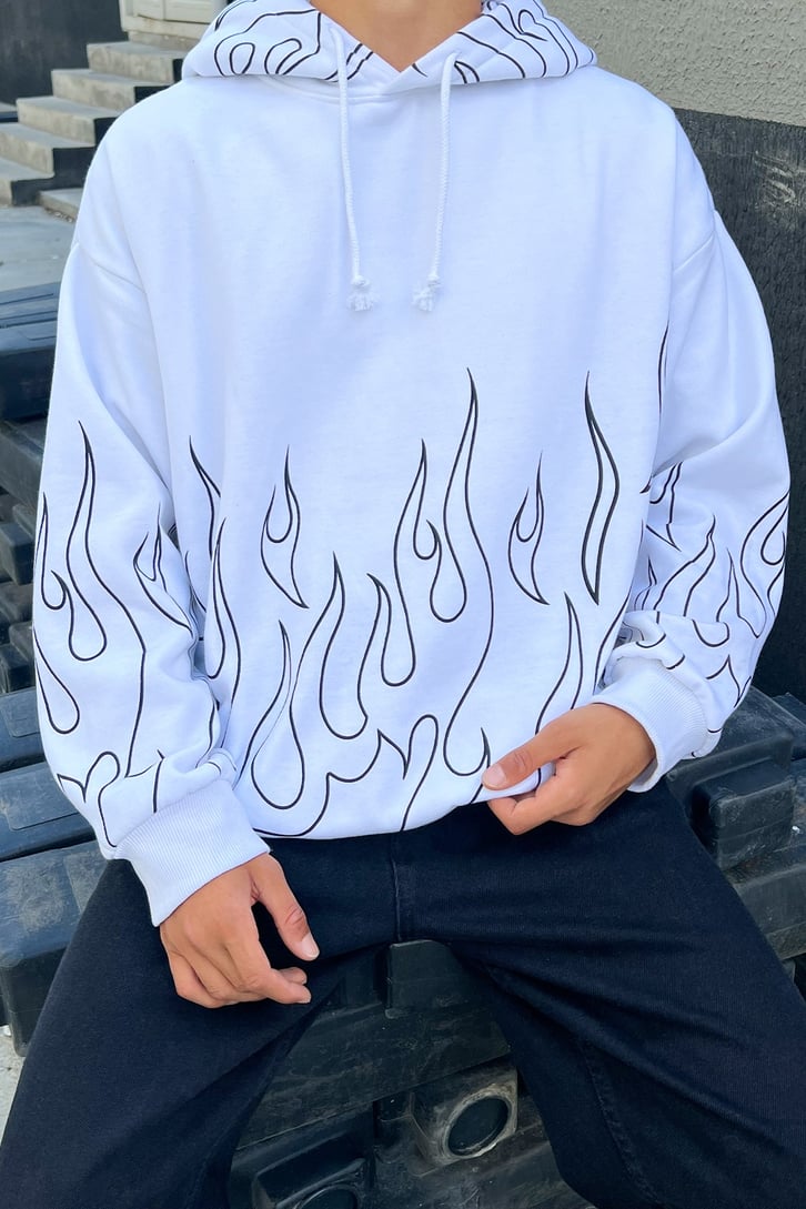 Flame Baskılı Beyaz Oversize Sweatshirt