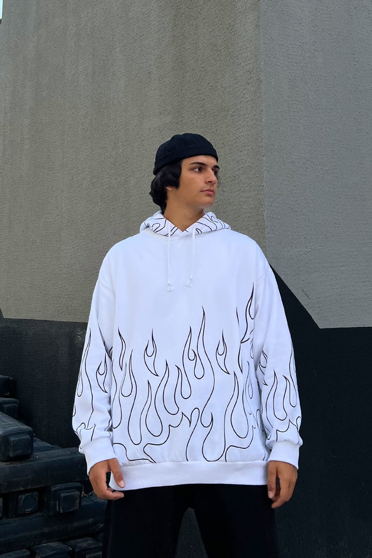 Flame Baskılı Beyaz Oversize Sweatshirt