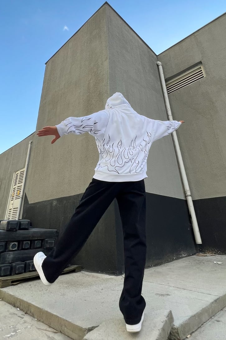 Flame Baskılı Beyaz Oversize Sweatshirt
