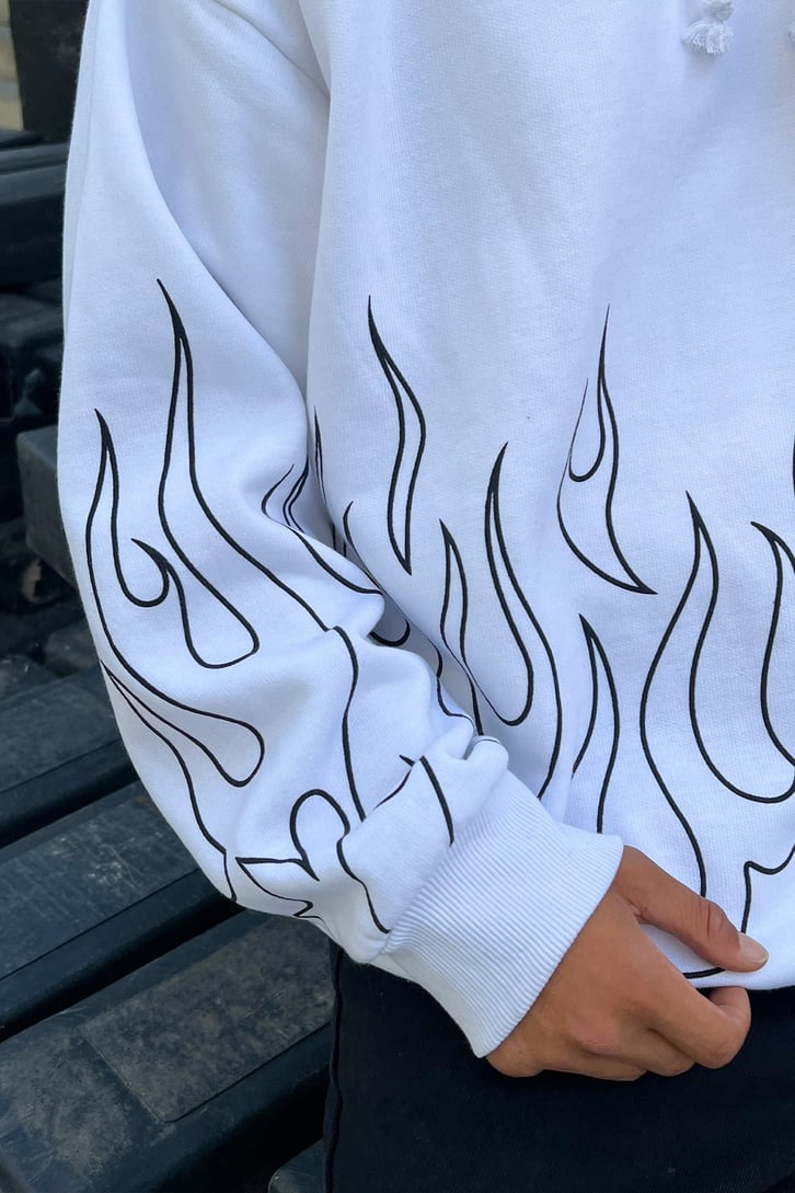 Flame Baskılı Beyaz Oversize Sweatshirt