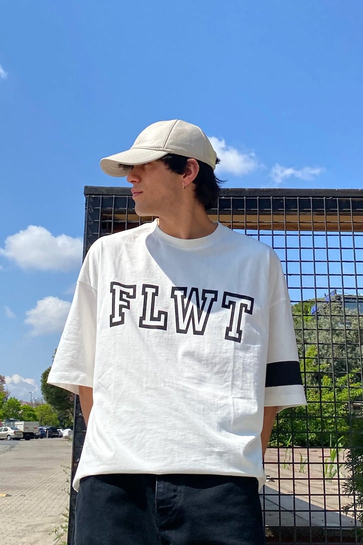 Flat White Baskılı Oversize Tshirt